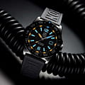 Luminox XS.3101 мужские часы застежка крупным планом