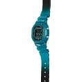 Casio Casio G-Shock DW-B5600G-2 электронные мужские часы часы крупный план черный циферблата