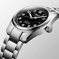 Longines L38104539 мужские часы застежка крупным планом