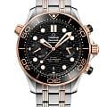 Omega Omega Seamaster Diver 300M 210.20.44.51.01.001 Diver 300m 21020445101001 механические мужские часы черный циферблат, браслет сталь + золото — вид спереди