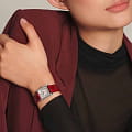 Longines L52004715 женские часы застежка крупным планом