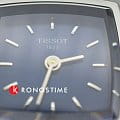 Tissot T0581091104100 женские часы застежка крупным планом
